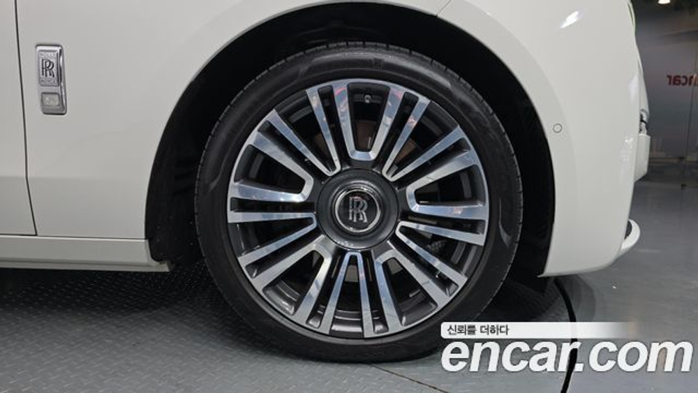 Rolls-Royce Ghost 6.7 V12 — 2021