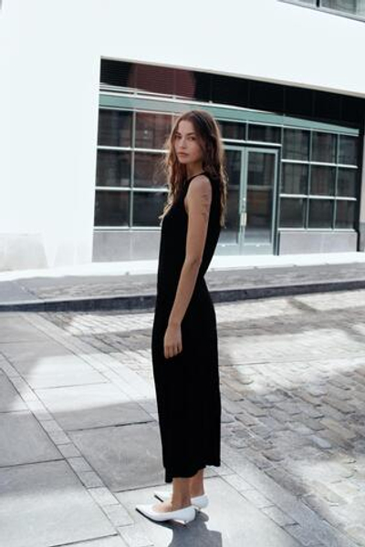 ПЛАТЬЕ БЕЗ РУКАВОВ С КУШАКОМ — ZARA