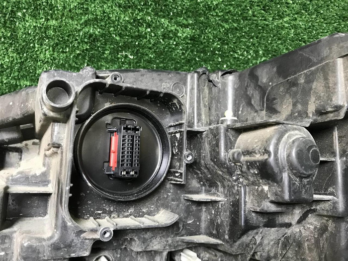 Битая Фара правая Volvo XC90 2 (14-19) Full LED