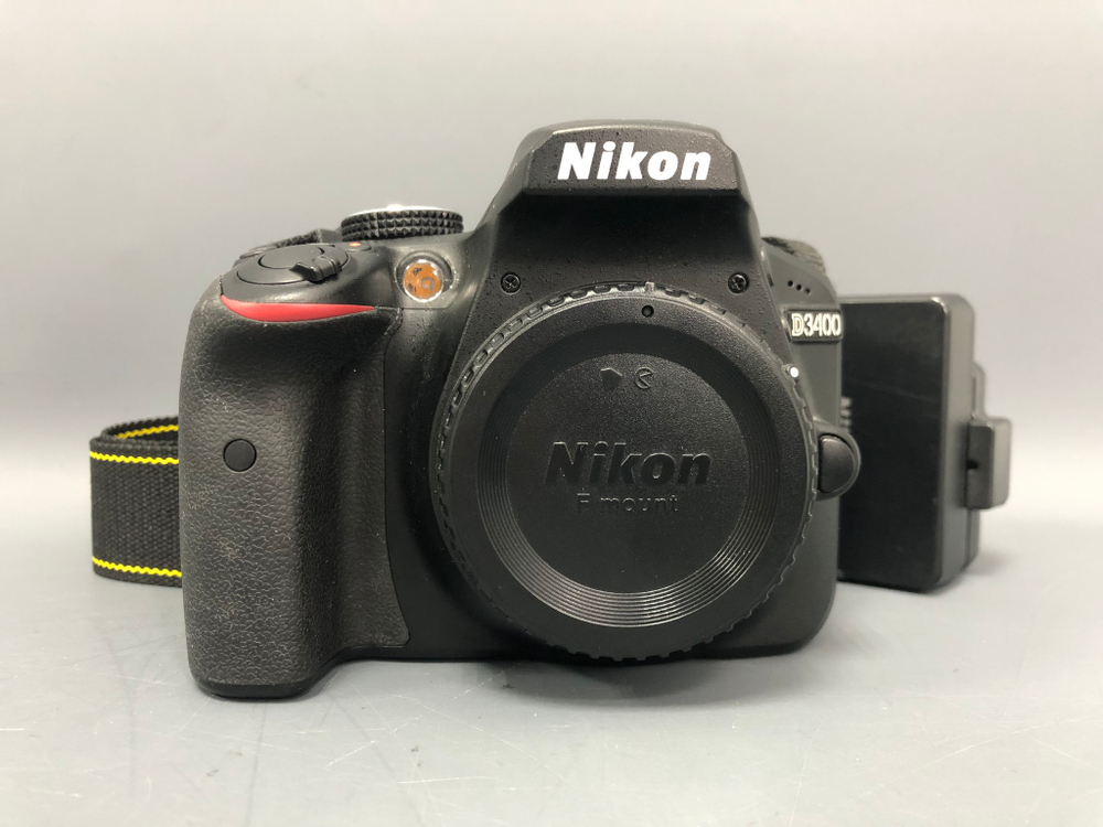 Nikon D3400 (11.800 кадров)