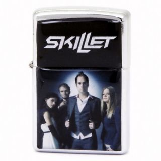 Зажигалка  сувенирная Skillet группа (210)