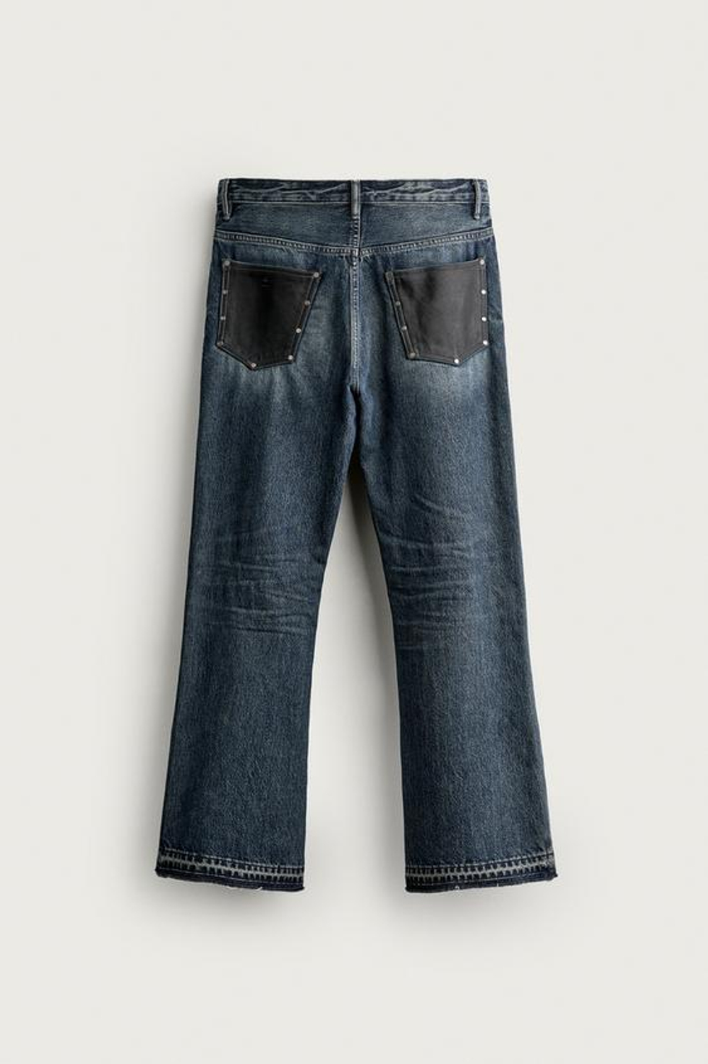 ZARA ДЖИНСЫ FLARED FIT С КОНТРАСТНЫМИ КАРМАНАМИ, СИНИЙ