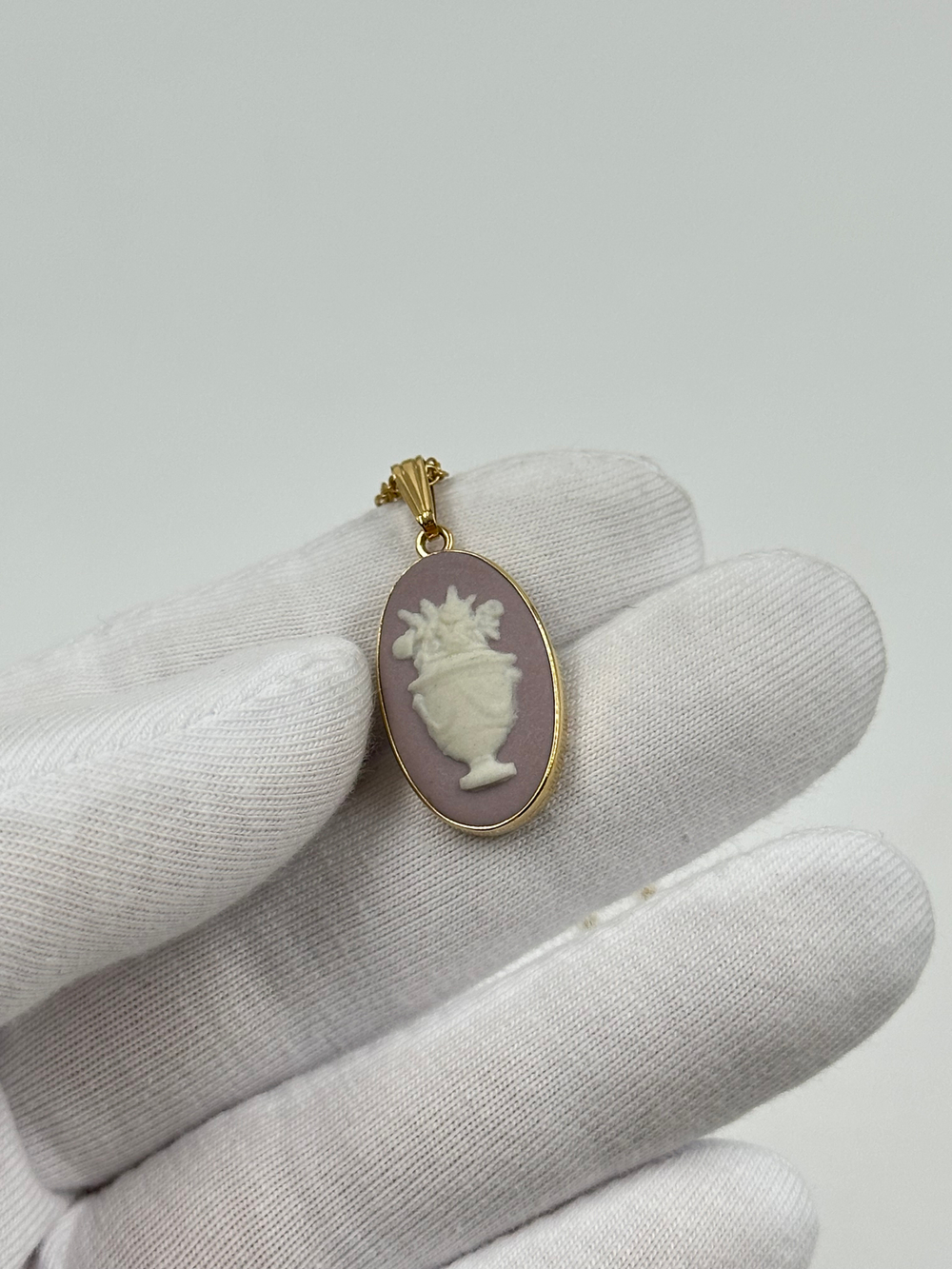 Кулон Wedgwood сиреневый