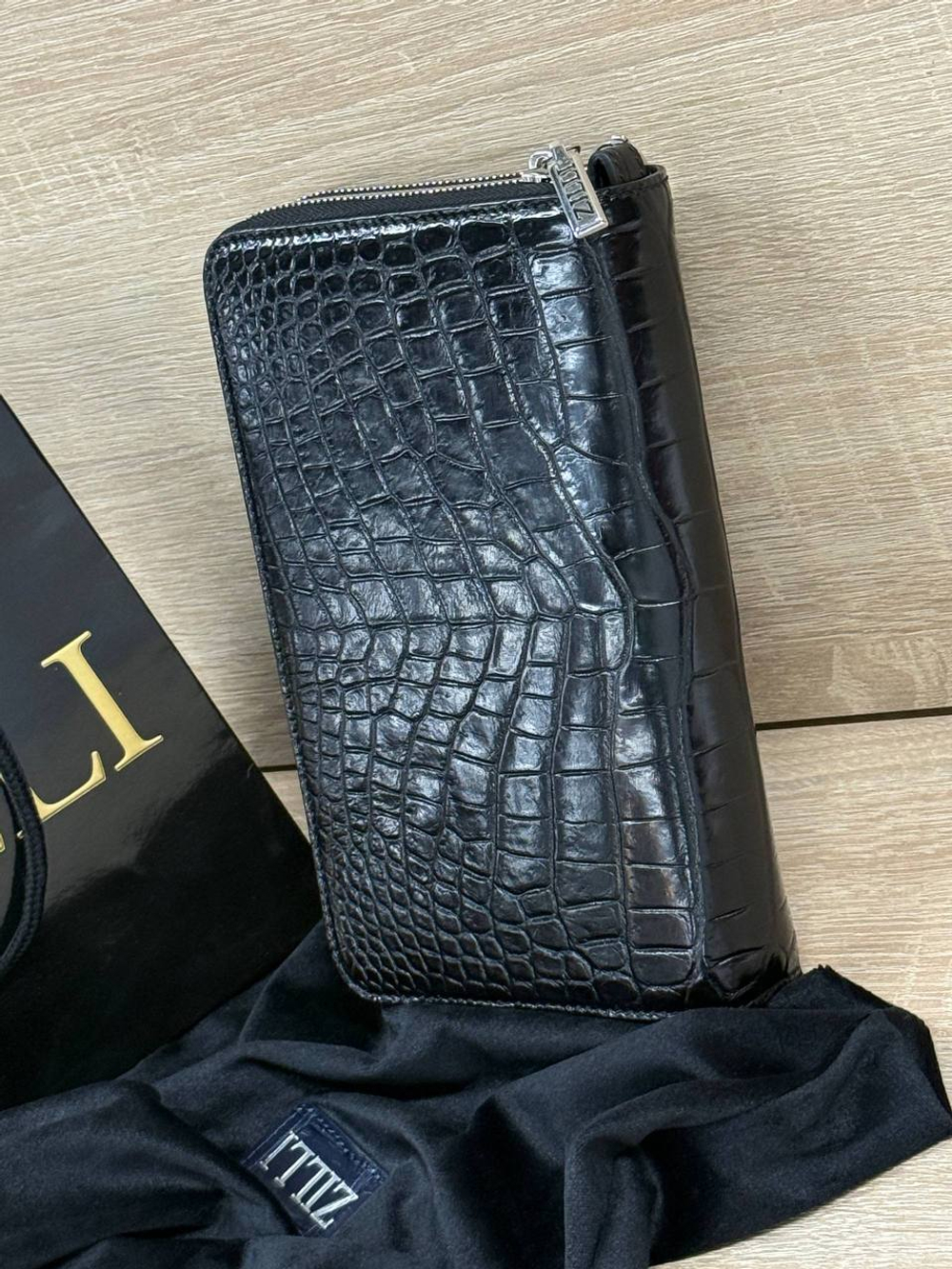 Портмоне Zilli из кожи крокодила