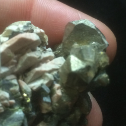 Геденбергит, пирит 56.2