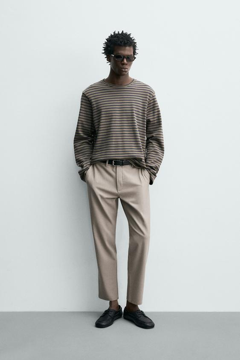 ZARA БРЮКИ ЧИНОС ИЗ КОМФОРТНОЙ РЕЛЬЕФНОЙ ТКАНИ, СВЕТЛЫЙ СЕРО-КОРИЧНЕВЫЙ