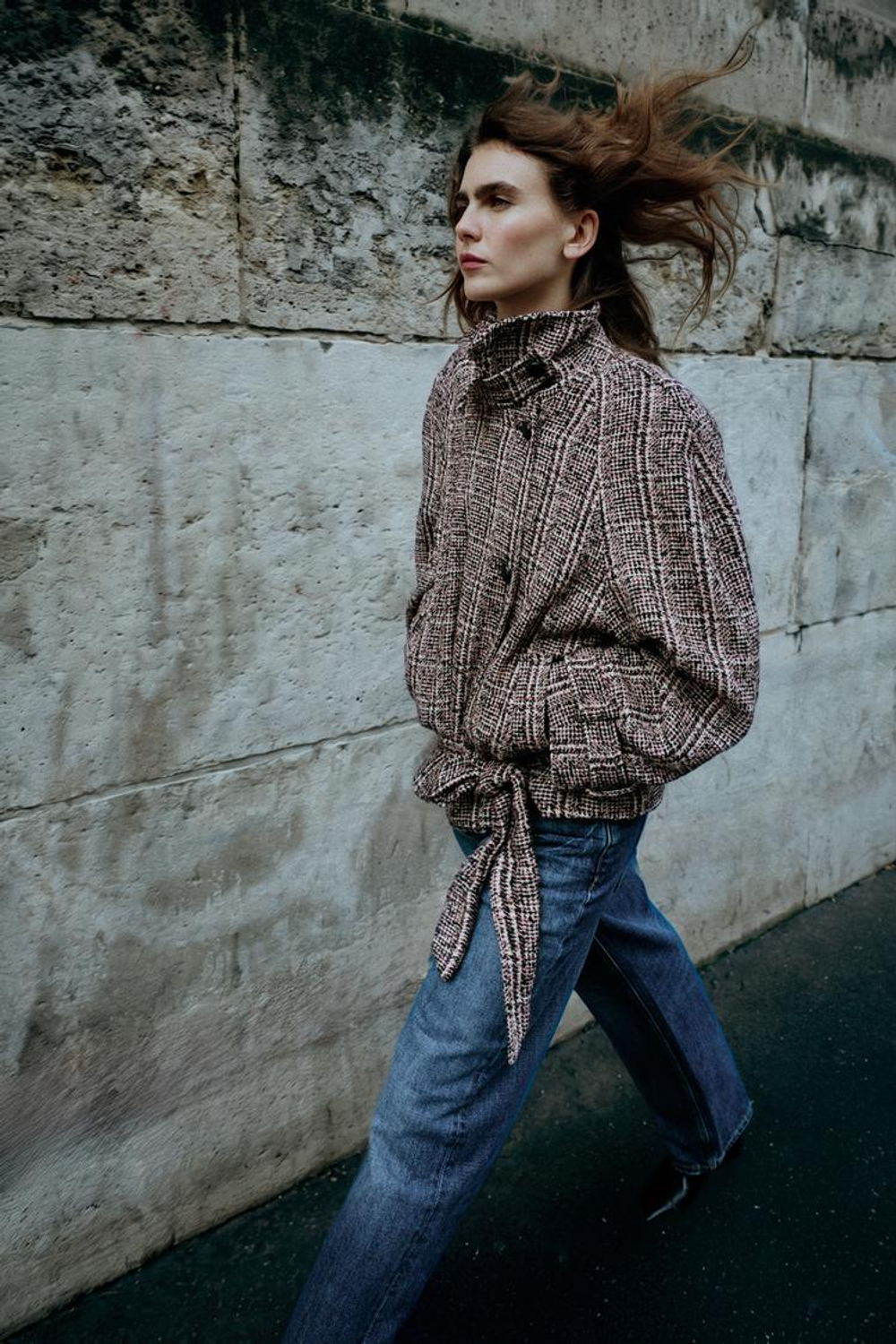 ZARA КУРТКА ИЗ РЕЛЬЕФНОЙ ТКАНИ, РОЗОВЫЙ/БЕЛЫЙ