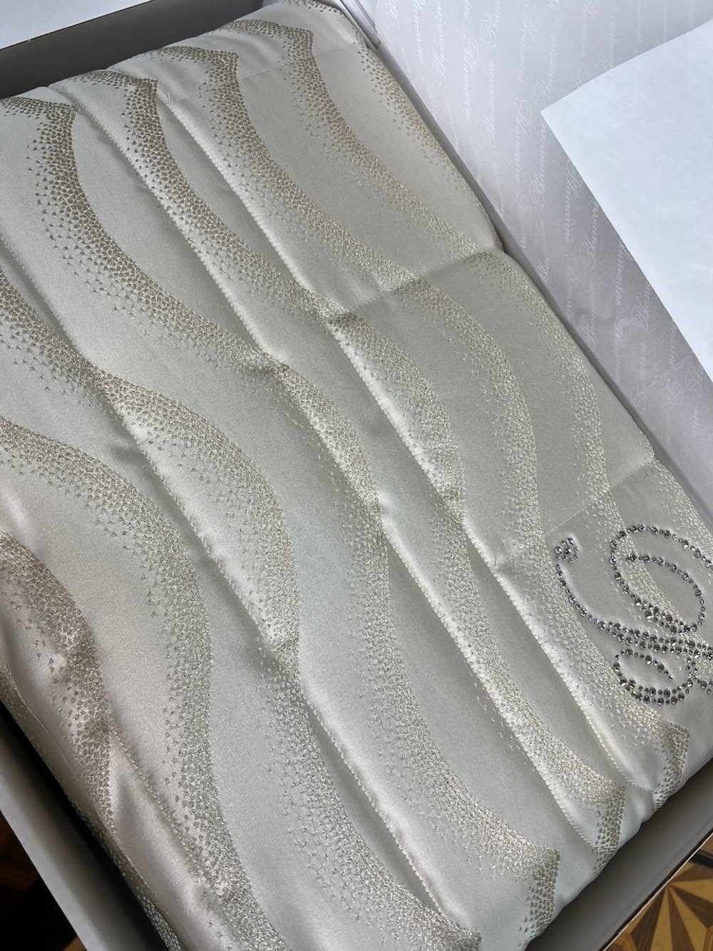 Покрывало 270х270 Blumarine Jasmine tortora бежевое