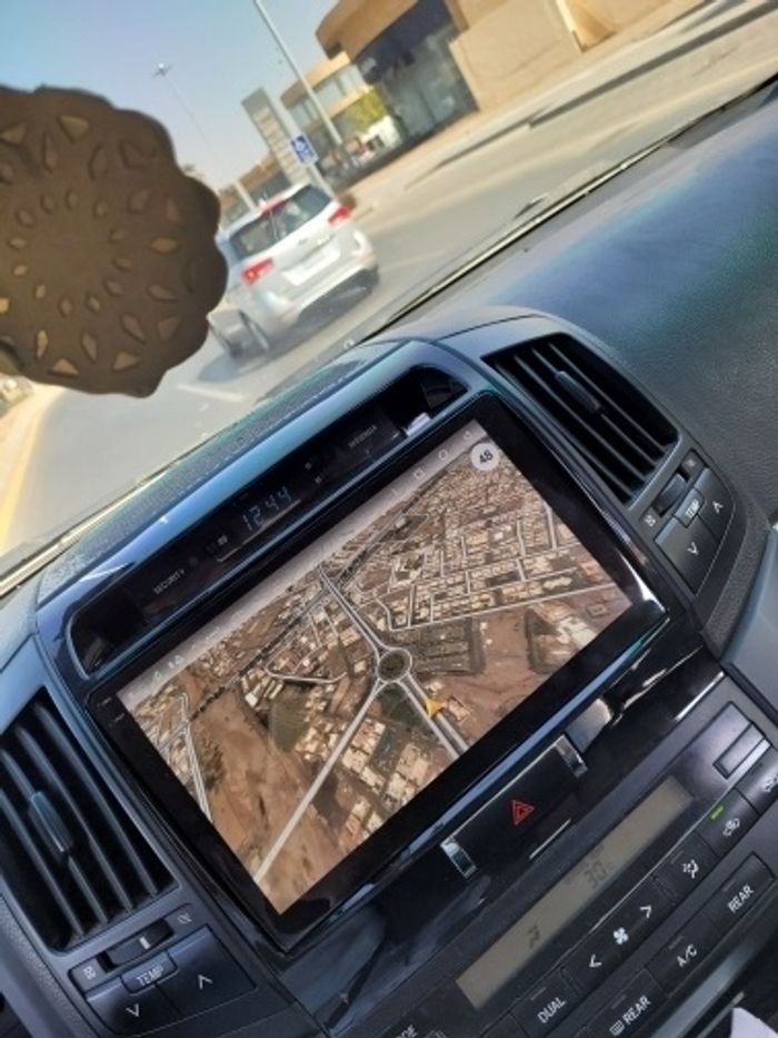 Магнитола для Toyota Land Cruiser 200 2007-2015 (экран климата внизу) - Kuberg QLed+2K, Android 14, TS105, Быстрейшая, CarPlay, SIM-слот