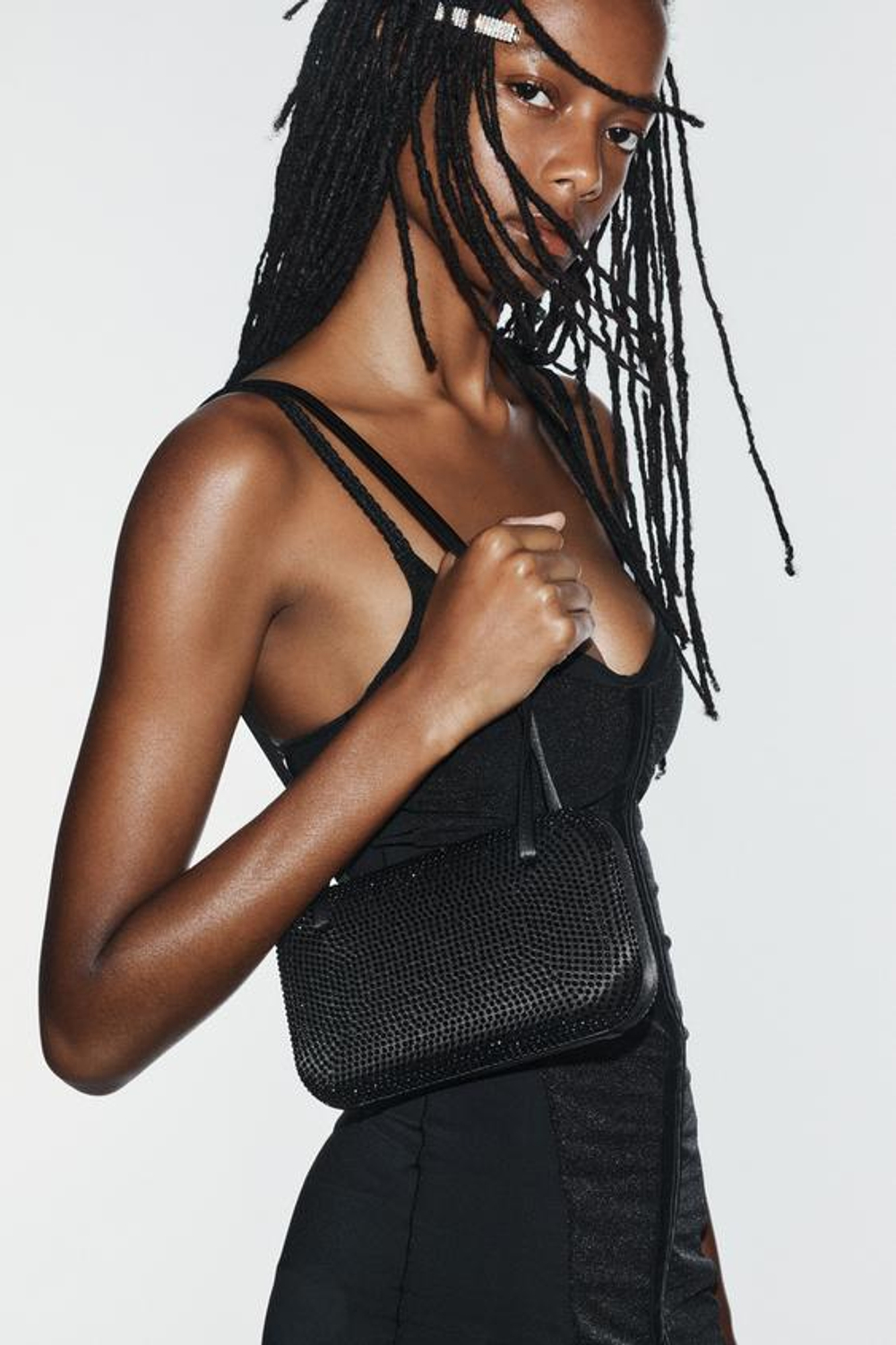 ZARA БЛЕСТЯЩАЯ СУМКА НА ПЛЕЧО, ЧЕРНЫЙ