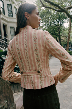 ZARA ЖАККАРДОВАЯ КУРТКА В ПОЛОСКУ С ЦВЕТОЧНЫМ ПРИНТОМ, РОЗОВЫЙ