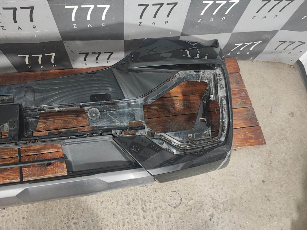 Бампер передний Geely Monjaro 21-нв Б/У Оригинал 6010173200