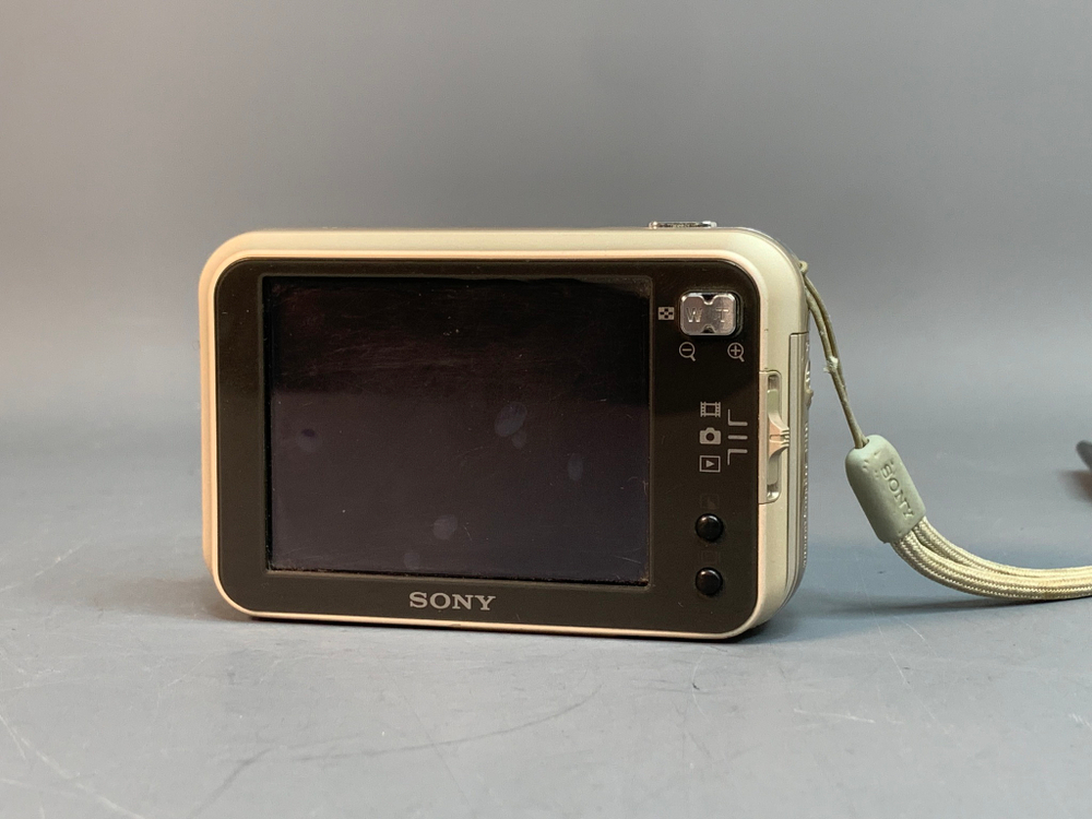 Sony Cyber-shot DSC-N2