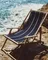 Складной шезлонг для улицы Vilara в полоску синего и бежевого цвета