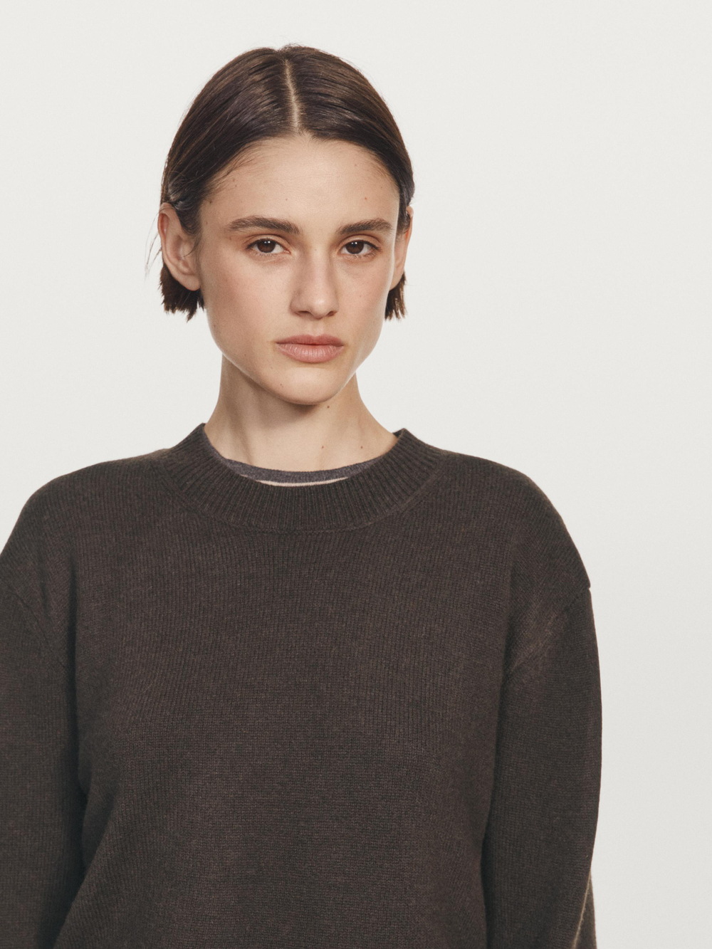Massimo Dutti Свитер из смесовой шерсти с круглым вырезом, коричневый
