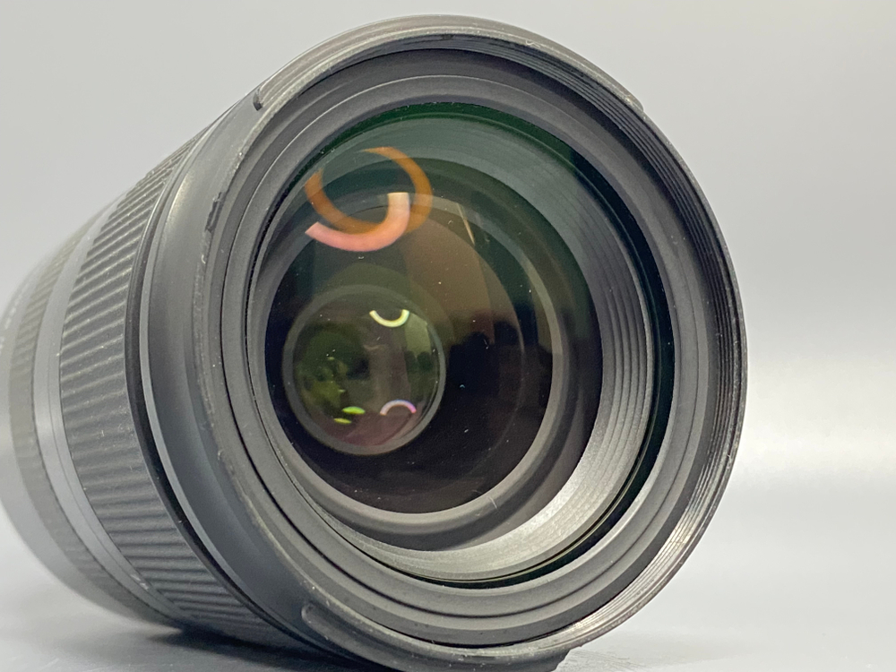 Tamron 28-75mm 2.8 RXD Sony трещинка на тубусе