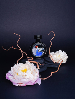 Новогодний набор HAUTE FRAGRANCE COMPANY Парфюмерная вода Wrap Me in Dreams со стеклянным шаром + подарок