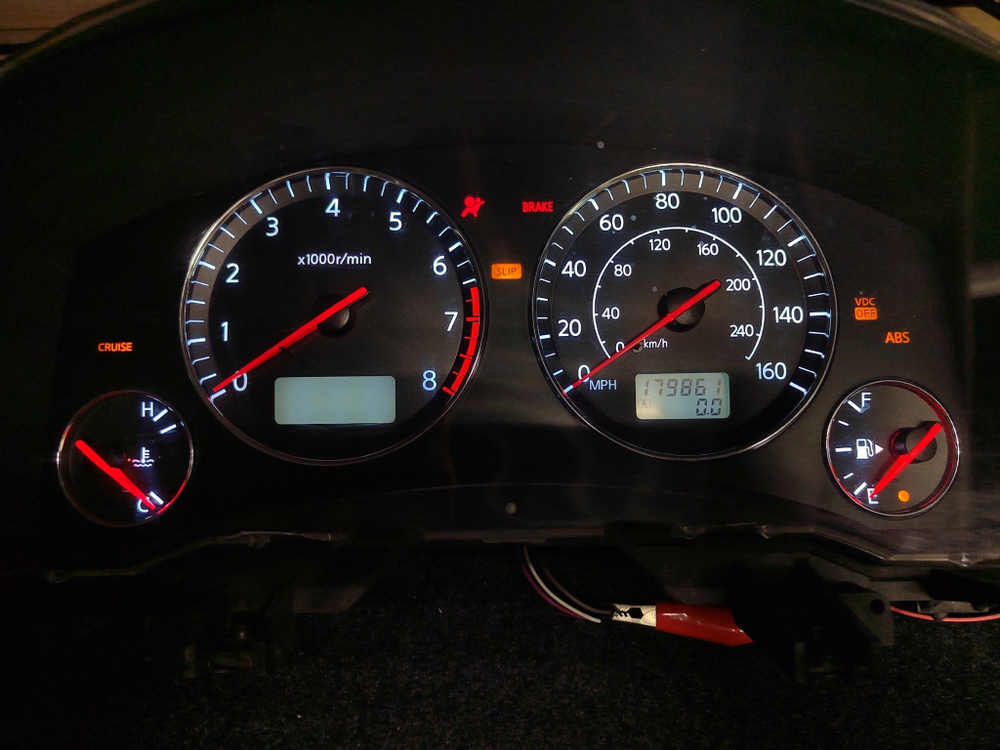 Led плата для панели Infiniti FX35 (белые шкалы, красные стрелки, белый дисплей)