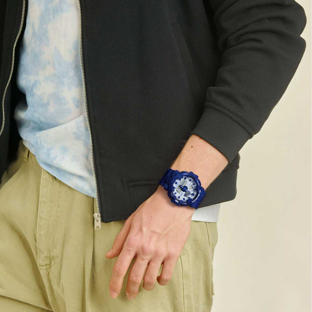 Часы Casio GA-700BWP-2A