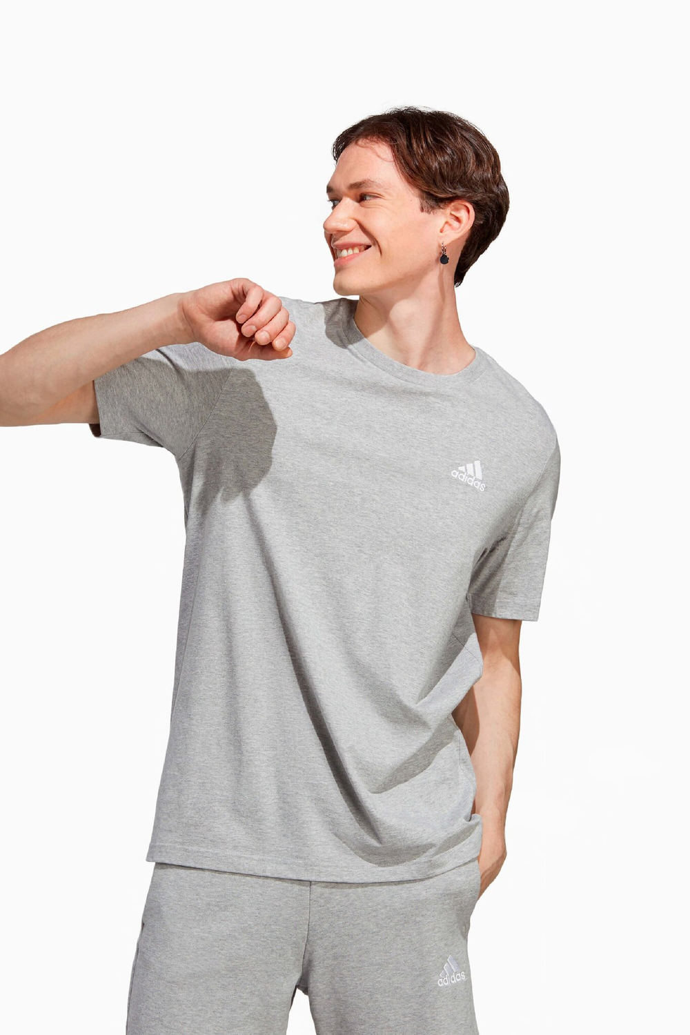 Футболка adidas Essentials Single