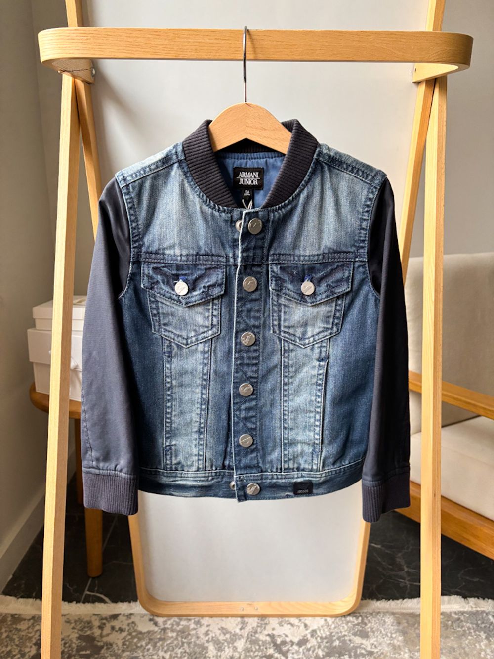 Новая джинсовка Armani Junior, 110