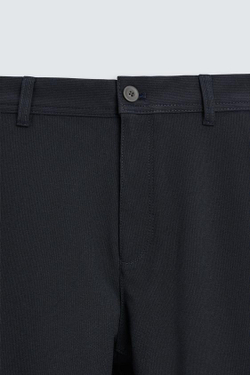 ZARA БРЮКИ ЧИНОС ИЗ КОМФОРТНОЙ РЕЛЬЕФНОЙ ТКАНИ, МОРСКОЙ ТЕМНО-СИНИЙ