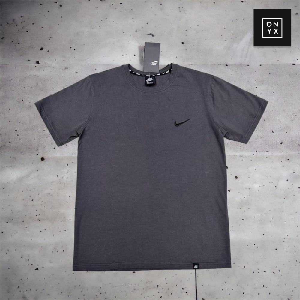Футболка Nike #5 • Темно-серый