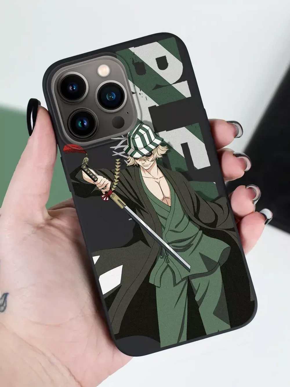 Чехол на iPhone 13 Pro с принтом