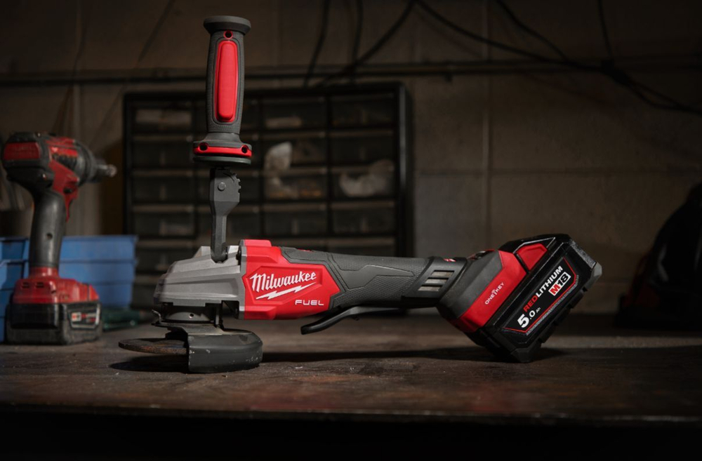 Аккумуляторная угловая шлифовальная машина Milwaukee M18 FSAGSVO125X-502X FUEL 4933493553