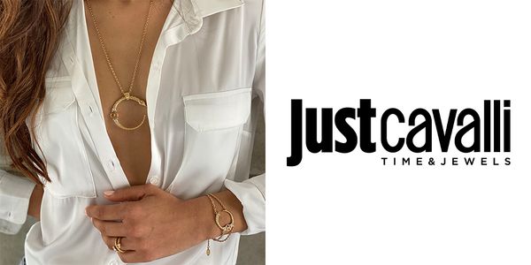 Играй по-крупному с Just Cavalli: объемные украшения снова в моде Играй по-крупному с Just Cavalli: объемные украшения снова в моде