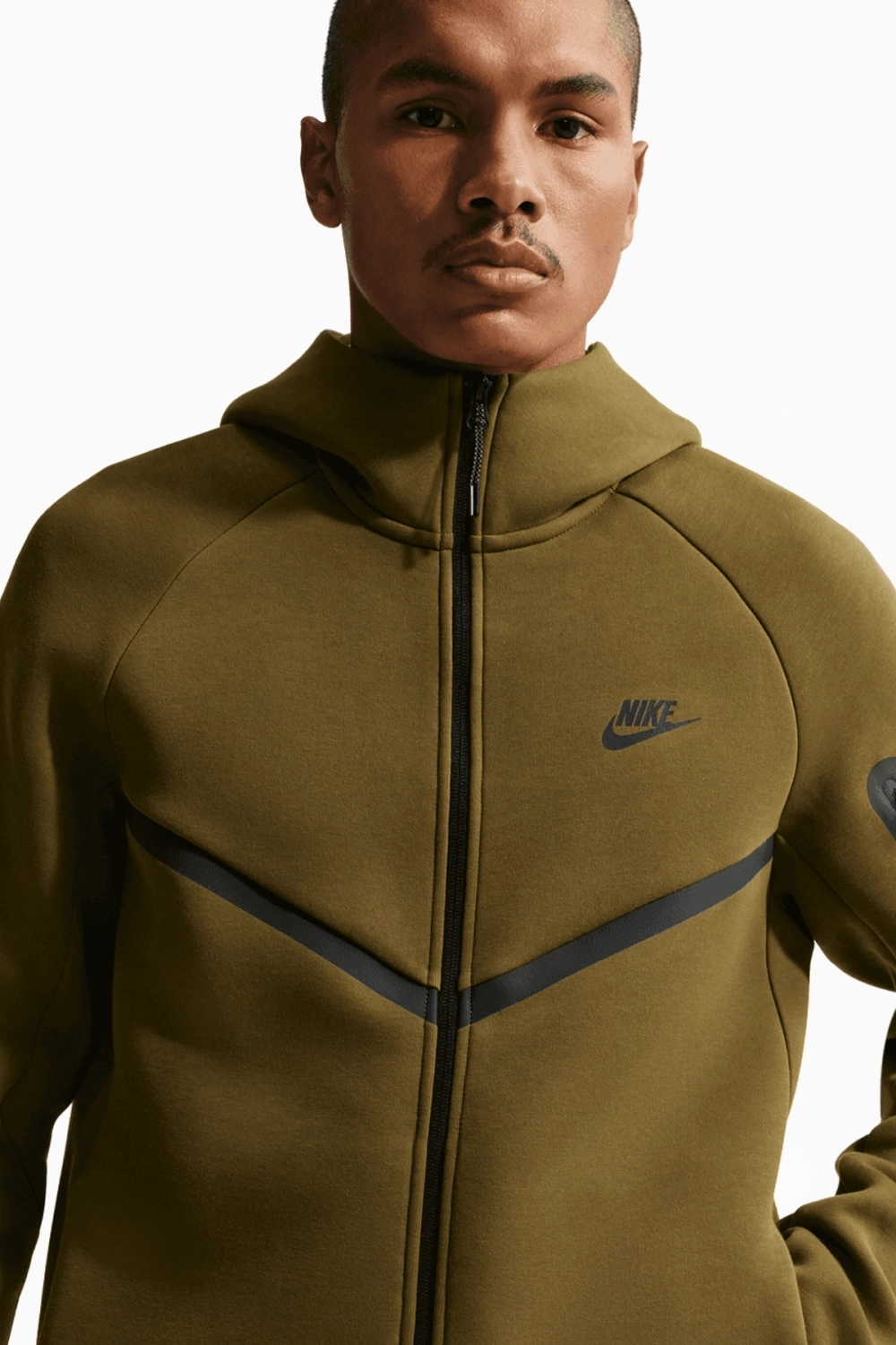 Кофта Nike Sportswear Tech Fleece Windrunner - зеленый