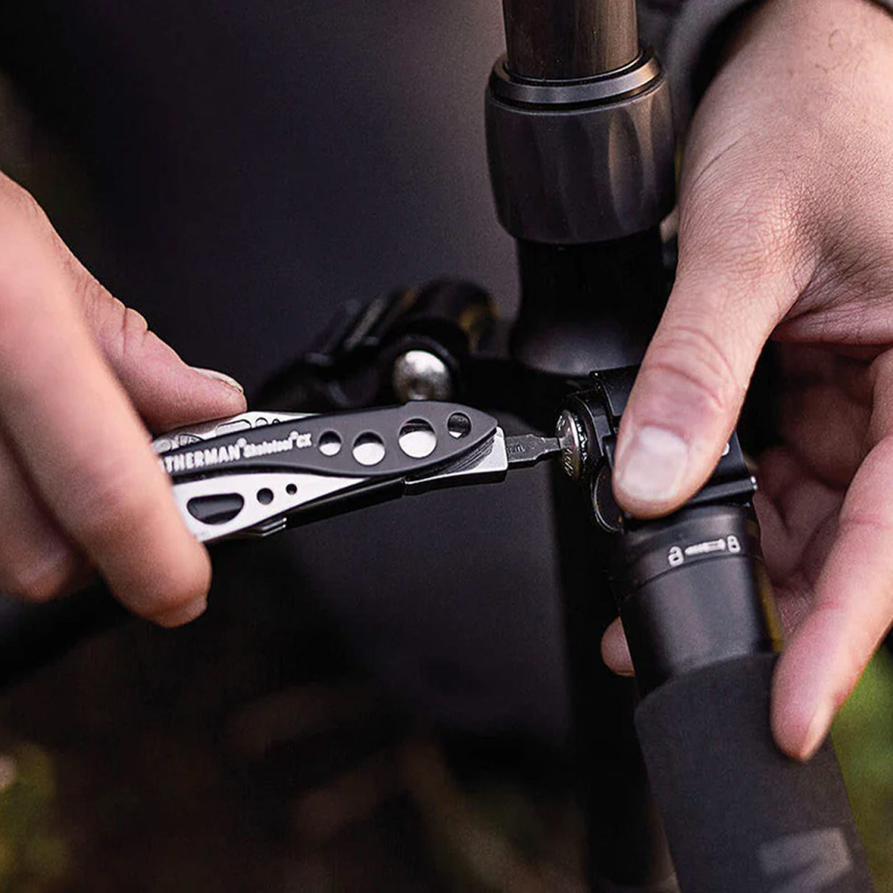 Мультитул Leatherman Skeletool CX Stainless & Black