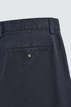 ZARA ШОРТЫ REGULAR FIT СО СКЛАДКАМИ, МОРСКОЙ СИНИЙ