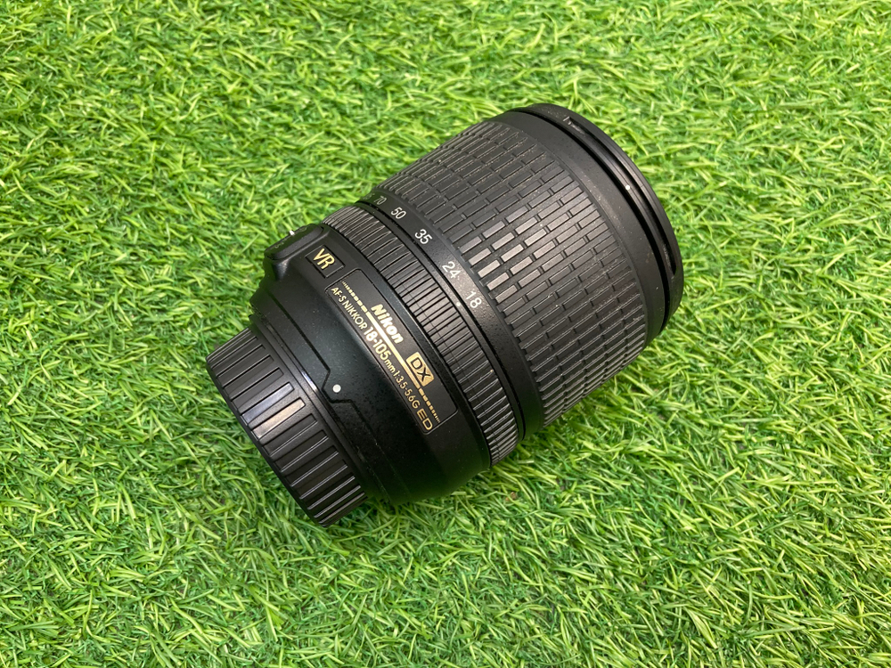 Nikon 18-105mm 3.5-5.6G AF-S ED DX VR Nikkor