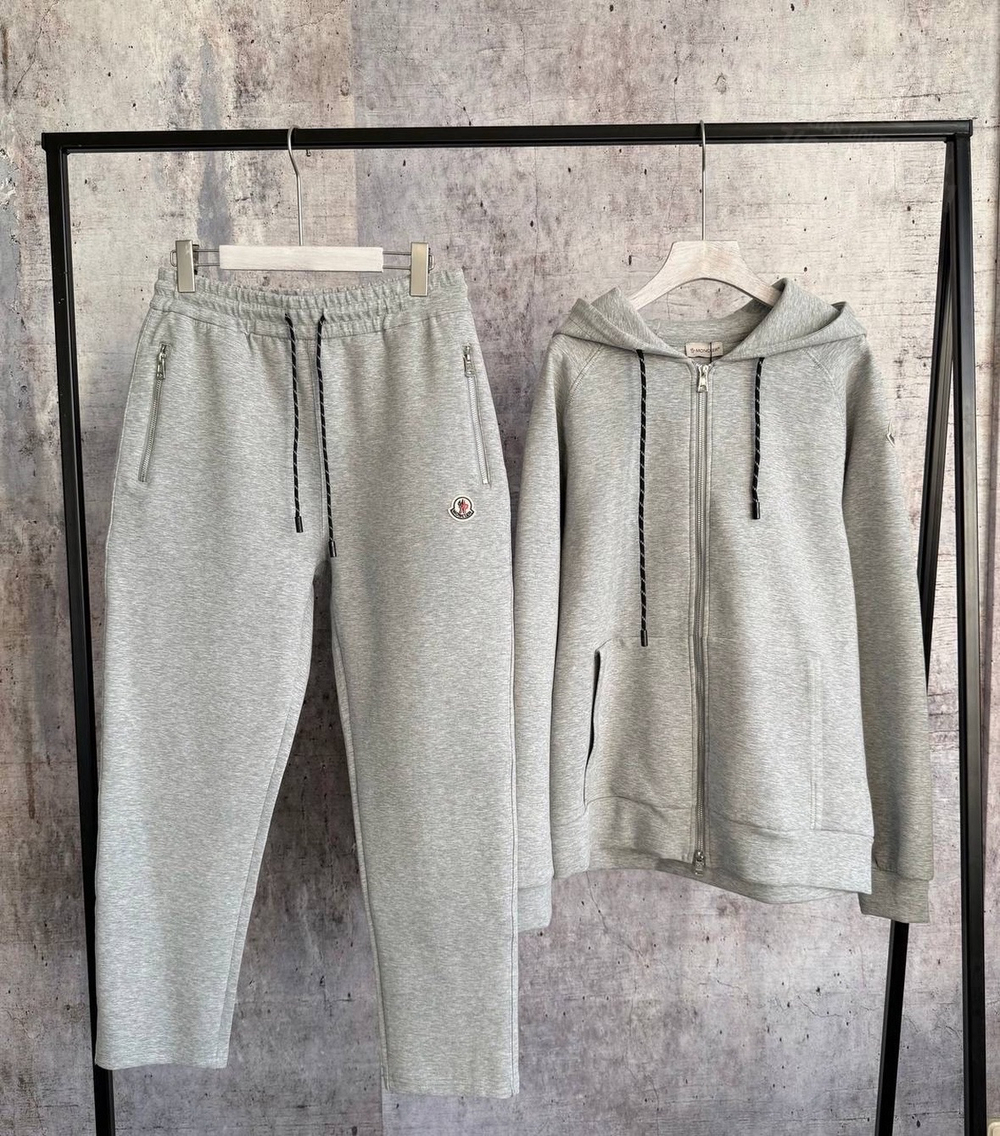 Спортивный костюм Moncler