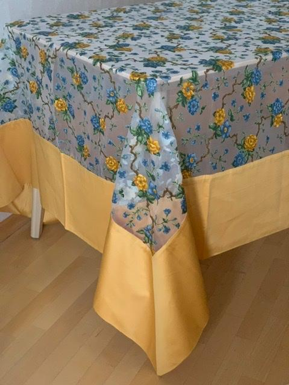 Скатерть 180x270 и 12 салфеток Palombella Lillie золотые