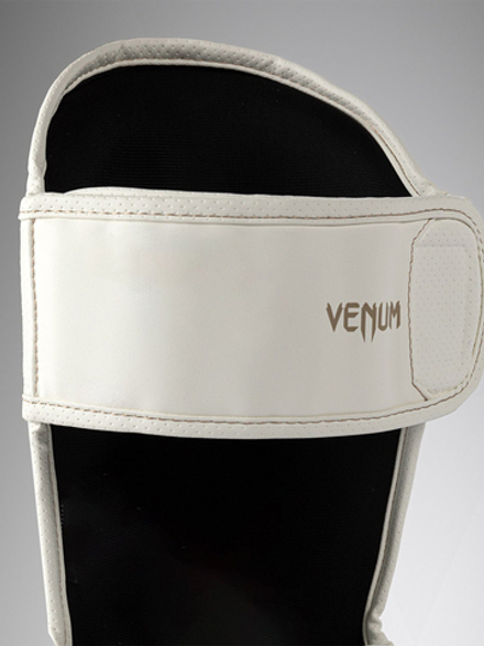 Щитки Venum Impact Evo Scales Ivory