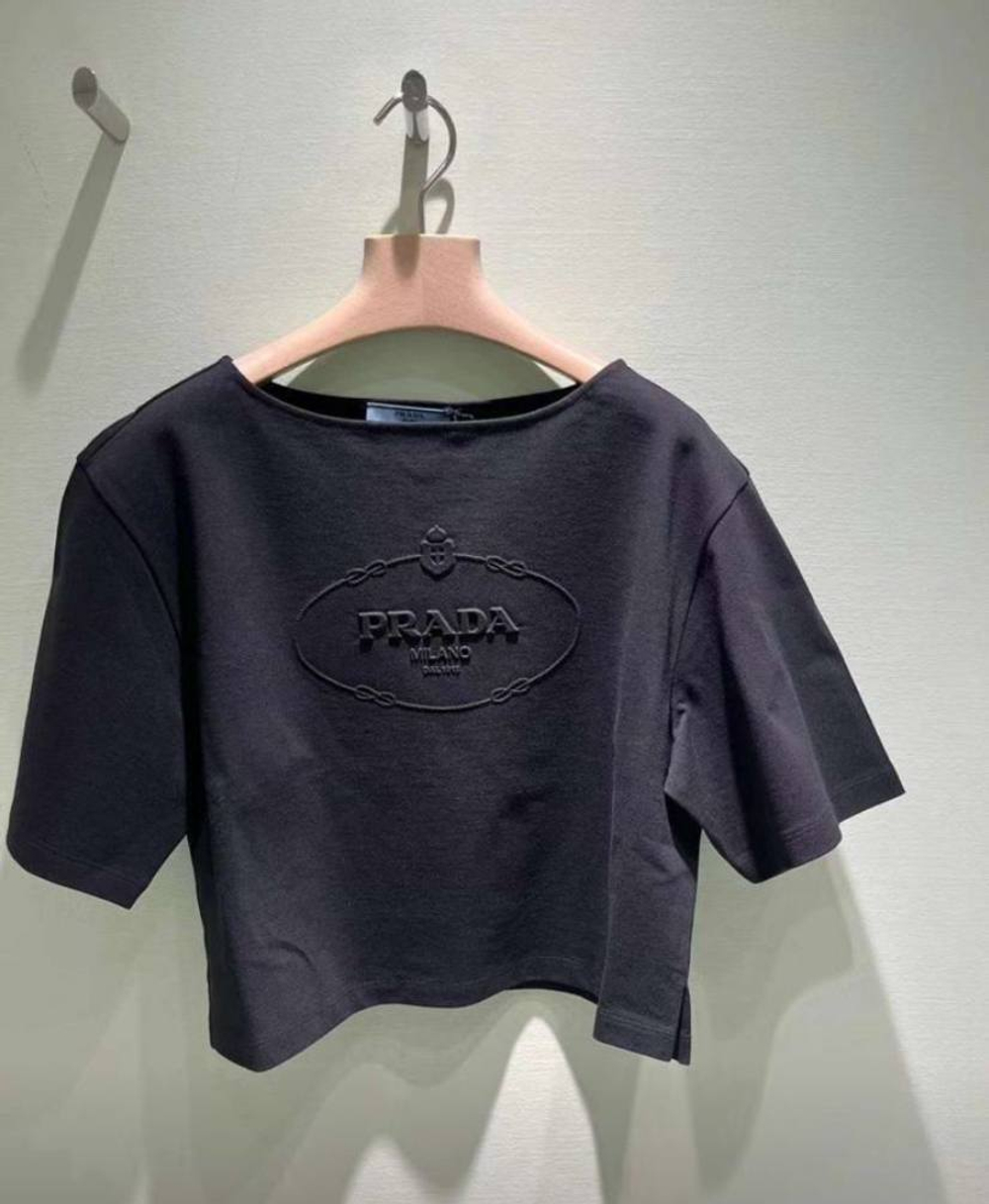 Футболка Prada