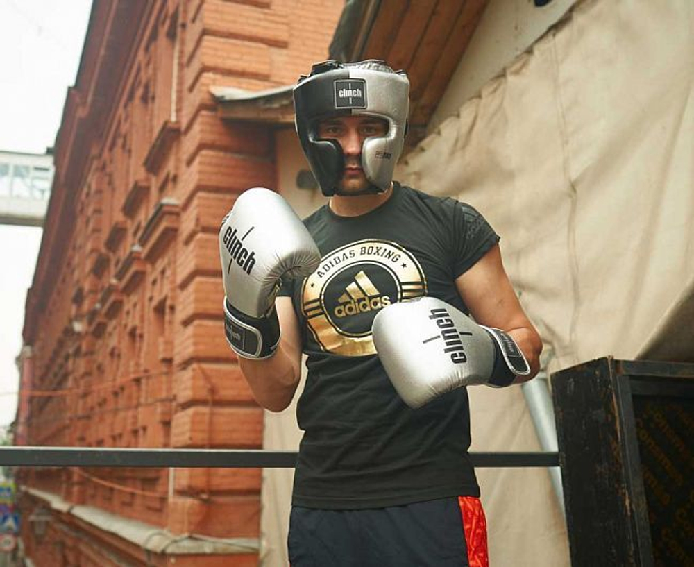 Шлем боксерский Clinch Punch 2.0 черно-серебристый C145