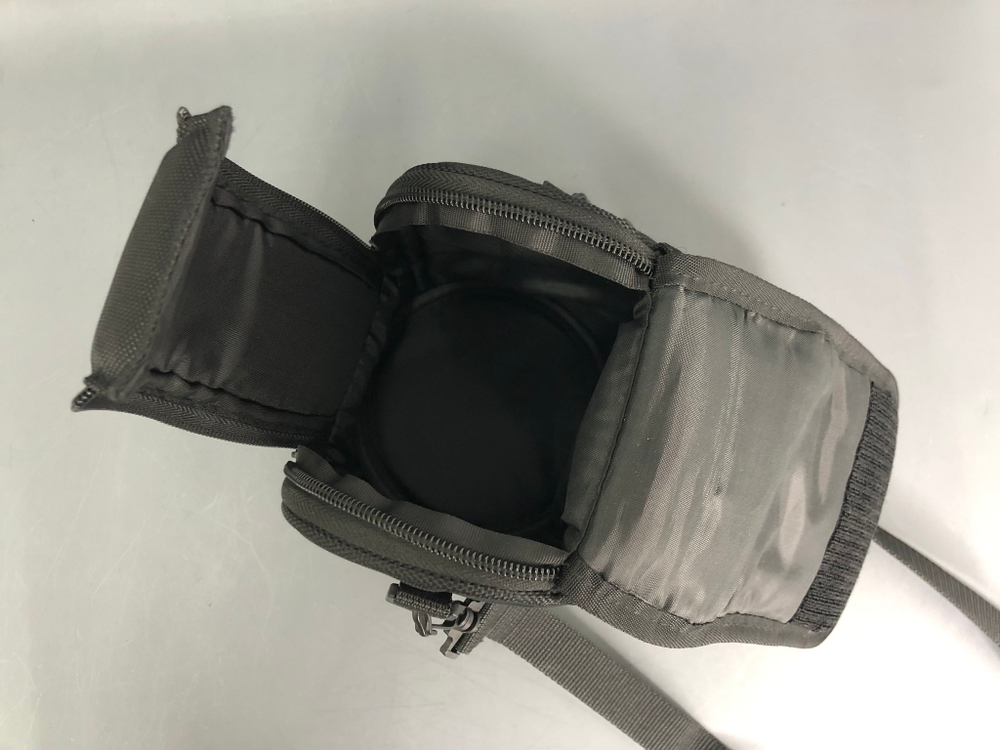 Чехол Nikon CL-M3