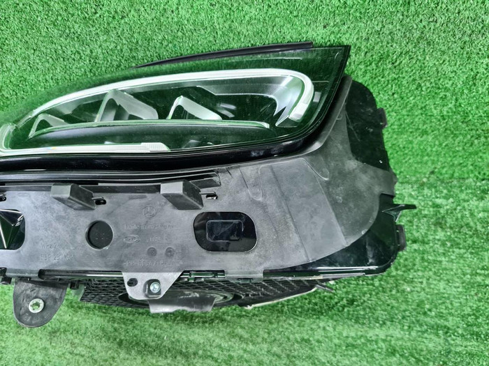 Фара правая Mercedes GLC X253 (2019-2022) LED