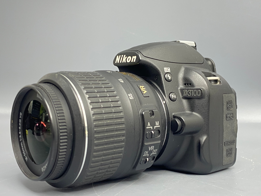 Nikon D3100 kit 18-55mm