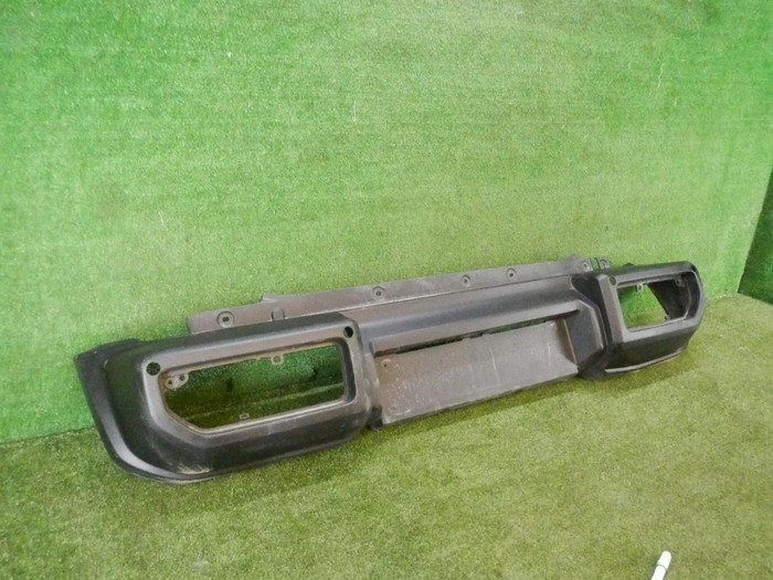 Бампер задний Suzuki Jimny 4 (2018-н.в.)
