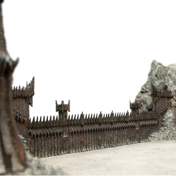 Статуэтка Weta Workshop The Lord of the Rings The Black Gate