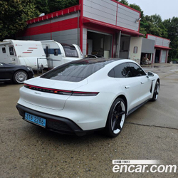 Porsche Taycan Base — 2022