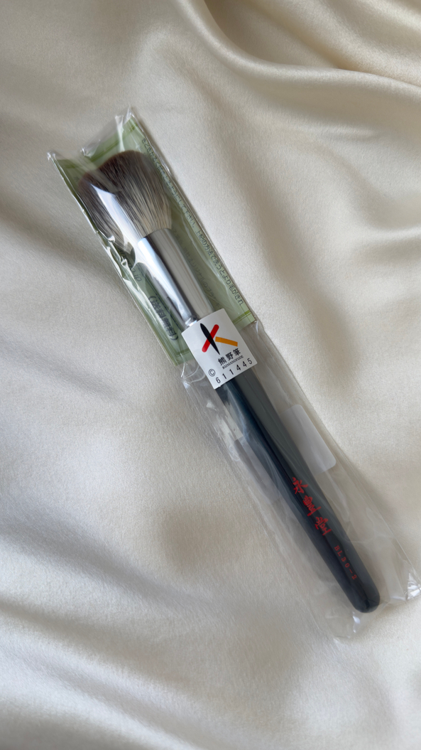 Кисть для макияжа EIHODO BL30-2 серии Silver Fox с длинной ручкой