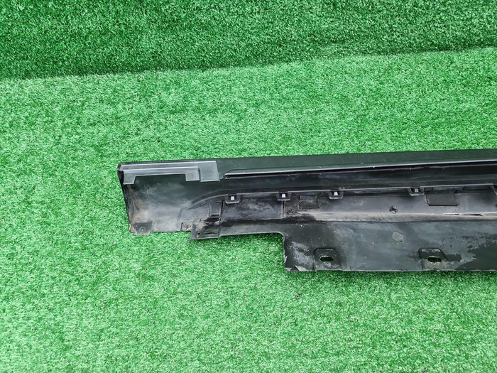 Накладка порога правая BMW 1er F40 (19-нв) M-paket