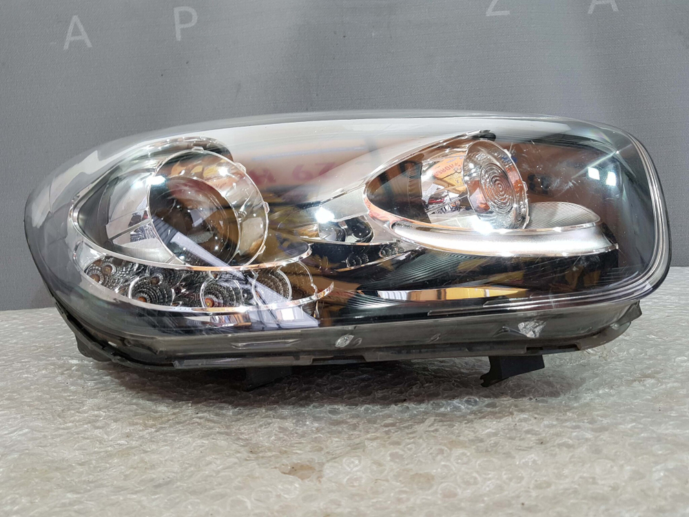 Фара правая LED Kia Picanto 2 (TA) 11-17 Б/У Оригинал 921021Y311