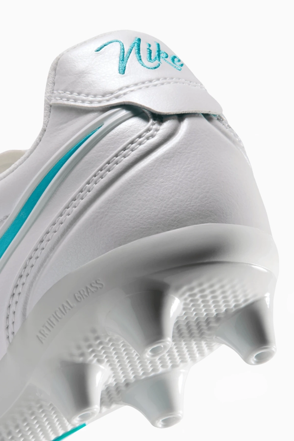 Бутсы Nike Tiempo Ligera Pro AG - белый