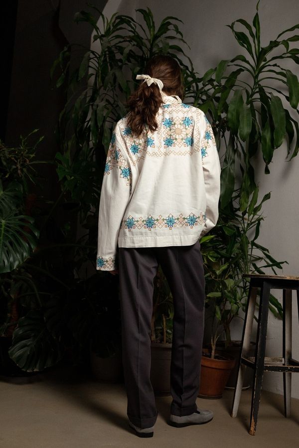 Рубашка Украшенная Повторяющимся Узором / Repeating Pattern Long Sleeve белая - фото 5